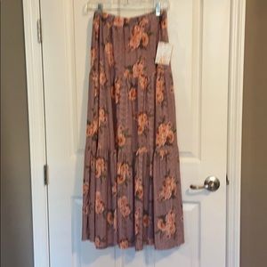 NWT - LulaRoe Poppy Skirt - xs